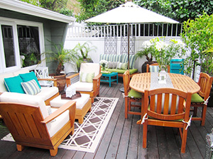 Tips and Tricks to Brighten Your Outdoor Living Space 