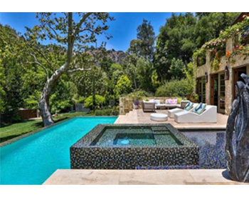 Top 3 Most Extravagant Celebrity Backyards