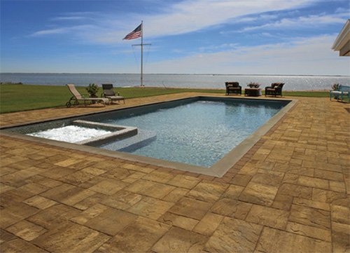 A pavingstone patio makes a big difference!